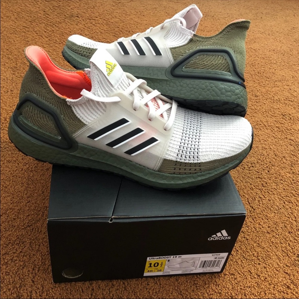 Adidas UltraBOOST 19